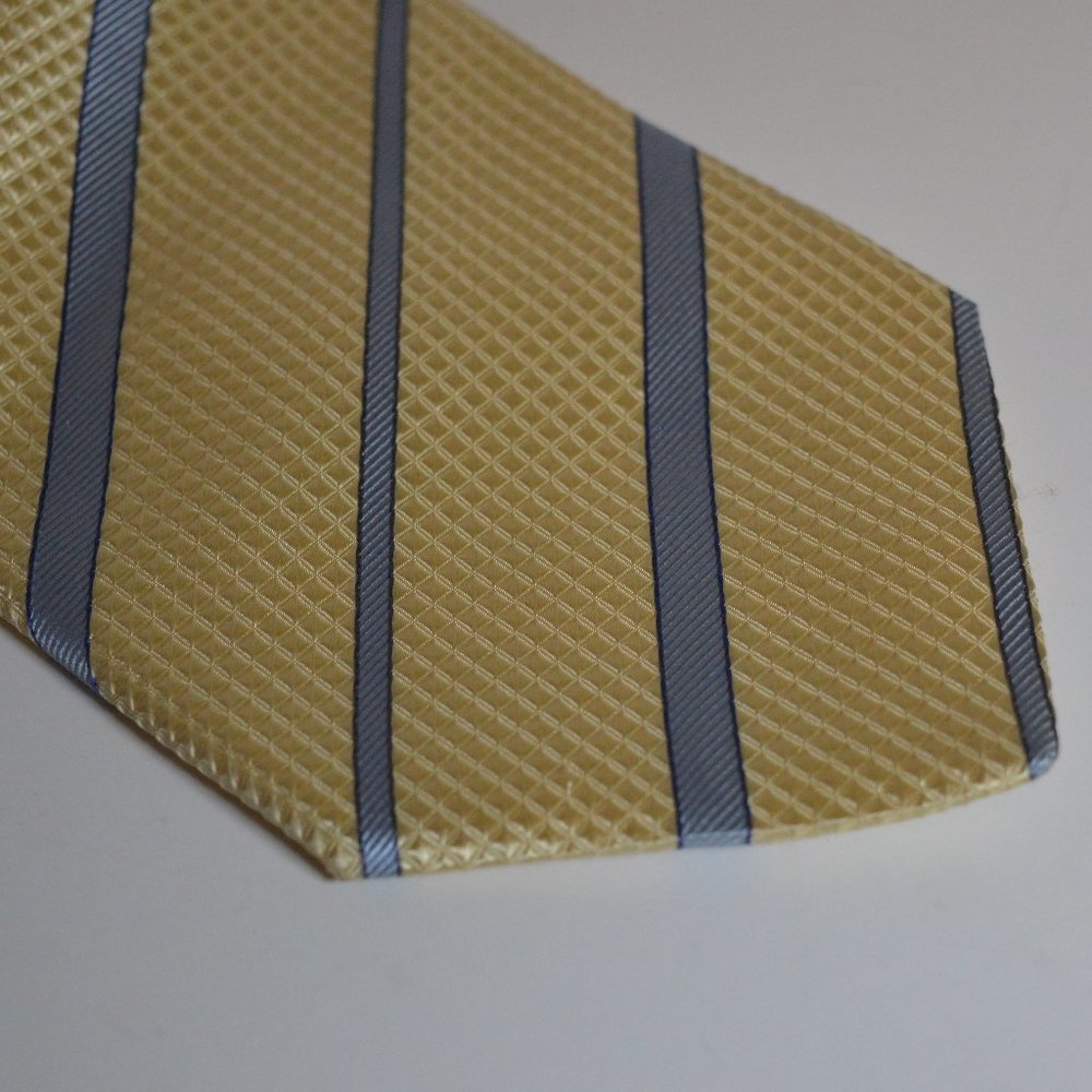 Ermenegildo Zegna 100% Silk Yellow and Blue Stripe Neck Tie Made in Italy